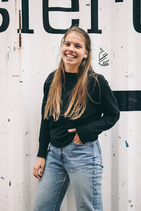 Foto von Clara Porak, Geschäftsführerin andererseits